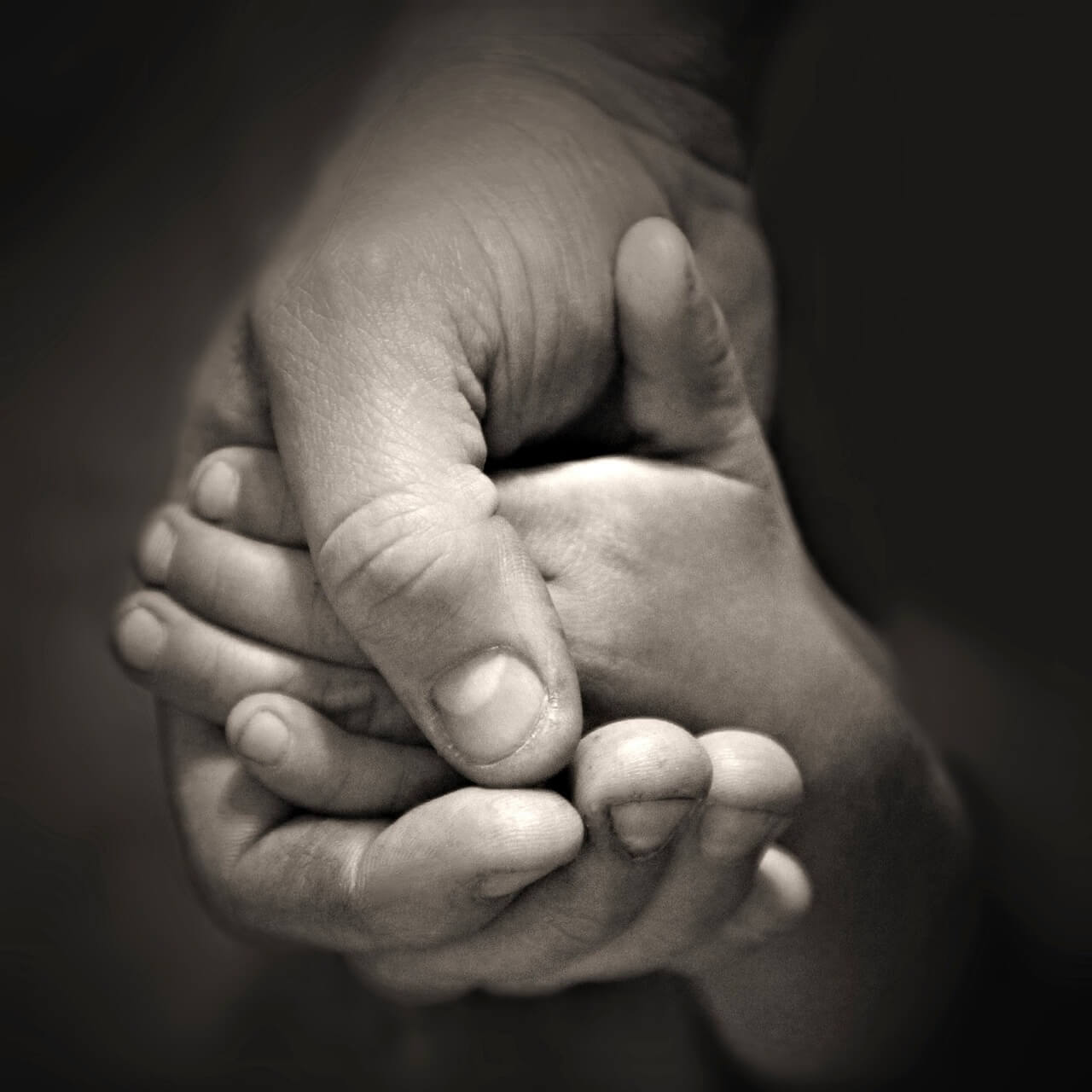 hands 407388 1280