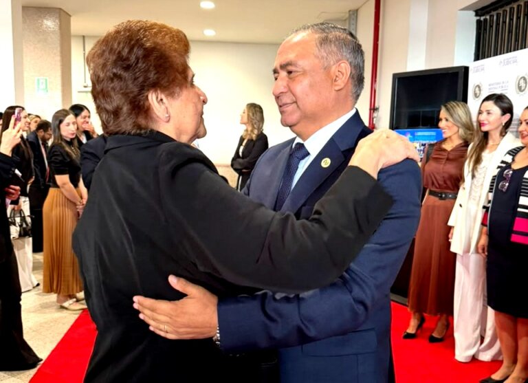 APERTURA